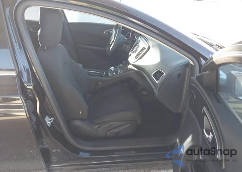 2015 Chrysler 200 Limited z USA, uszkodzony, nr VIN 1C3CCCAB1FN699435